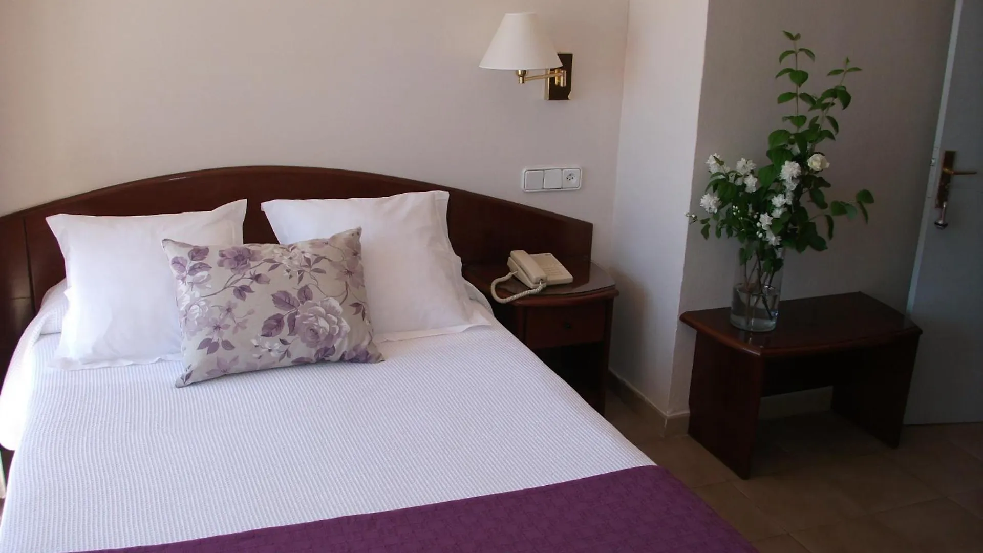 Rvhotels Avenida Tossa de Mar 2*,  Spain