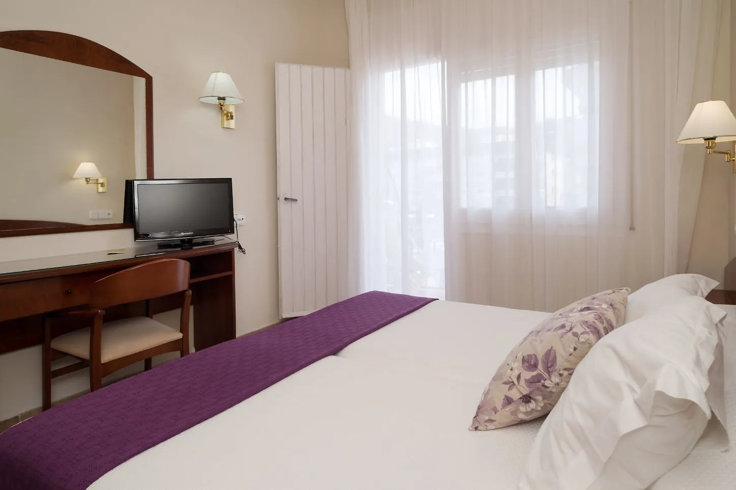 Rvhotels Avenida Tossa de Mar 2*,